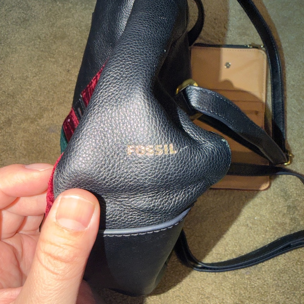 Fossil Bag and Wallet - Picture 13 of 14
